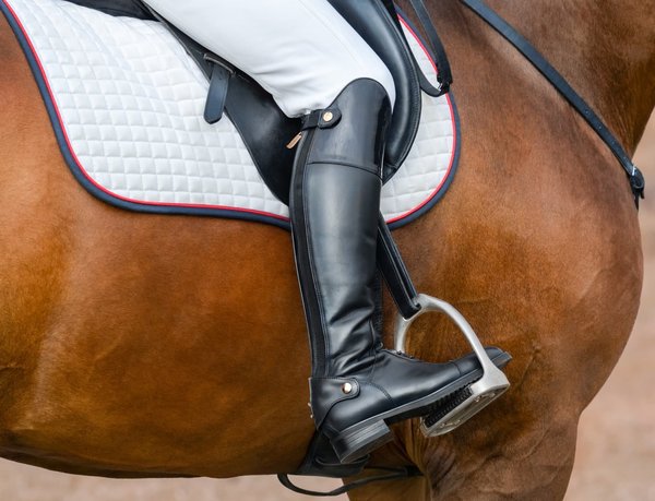 Comment choisir les bottes d'équitation sur mesure ?